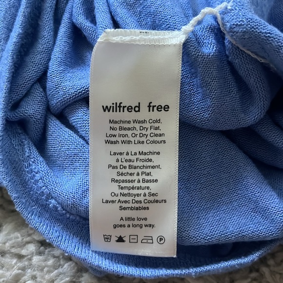 Wilfred Free Knot Front Crop Tee in Baby Blue - Size Small. - Picture 6 of 6
